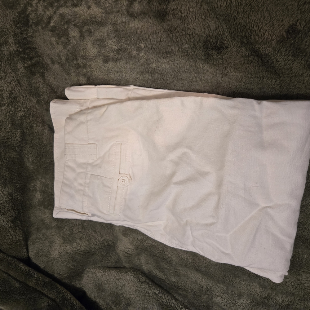Liz Claiborne Women's Cream Straight Leg Pants